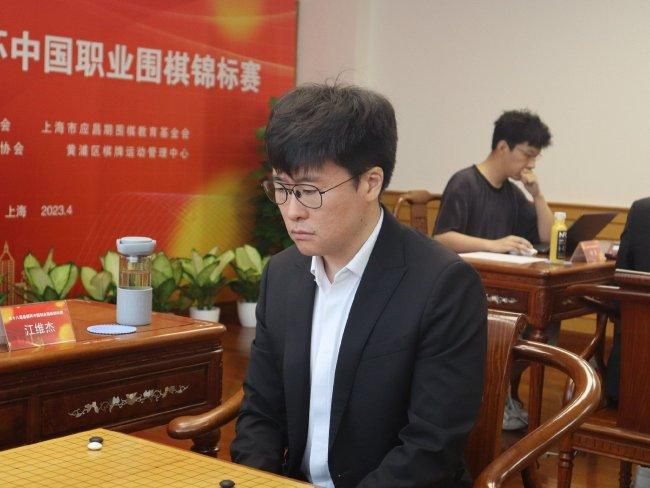 第51分钟，弗洛西诺内扳平比分！